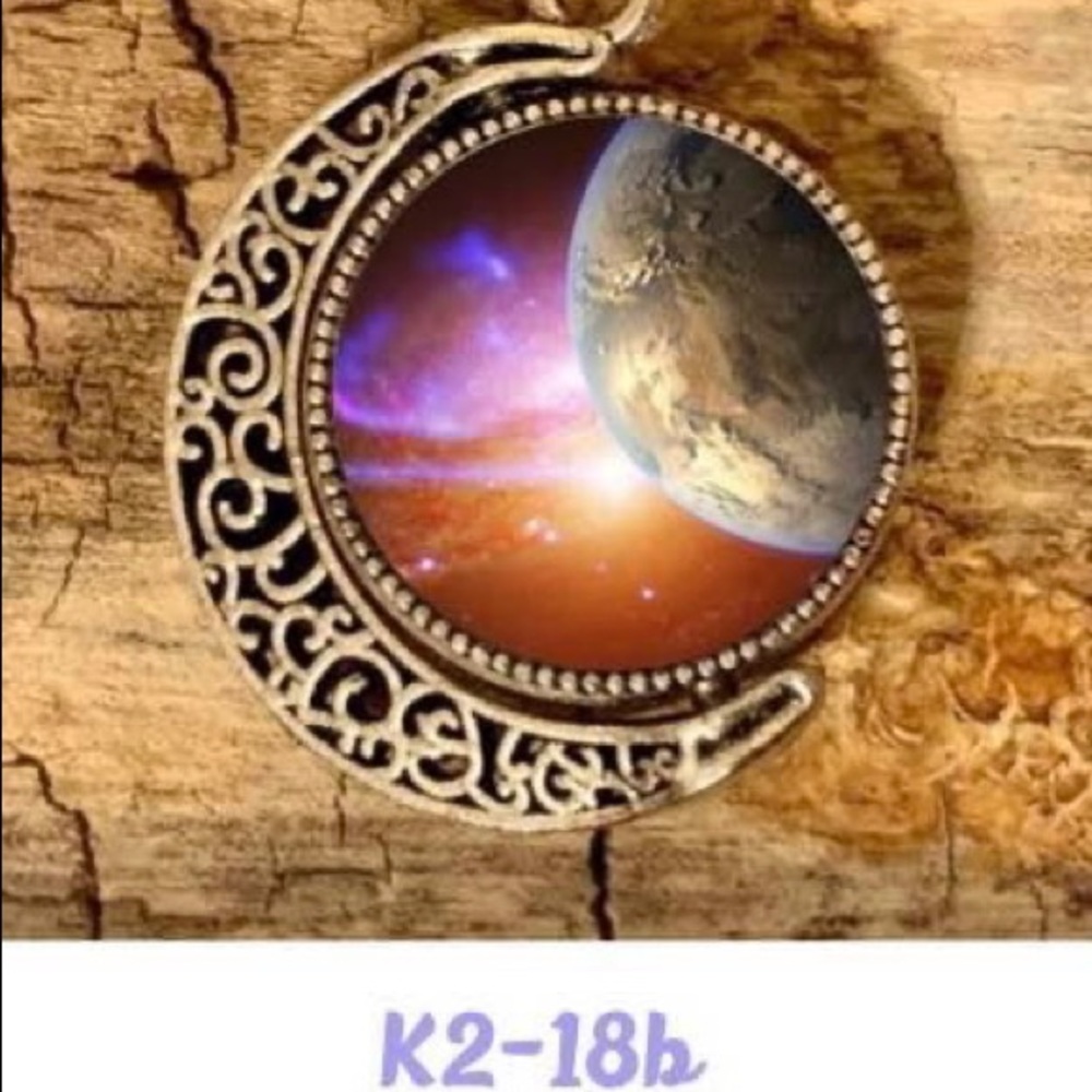 NWOT Spinning Crescent Space Pendant Necklace